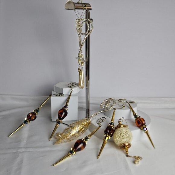 Mixed Christmas Ornaments – Lot of 10 Elegant Assorted Styles & Finishes - Picture 2 of 12